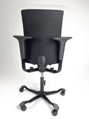 Creed_design_peter_opsvik_swing_back